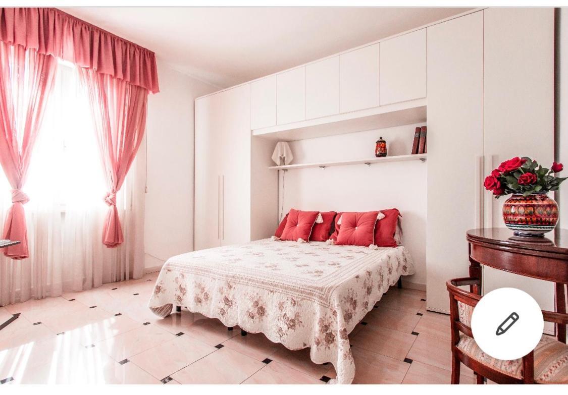 Riva Dei Fiori Apartment Viareggio Bagian luar foto