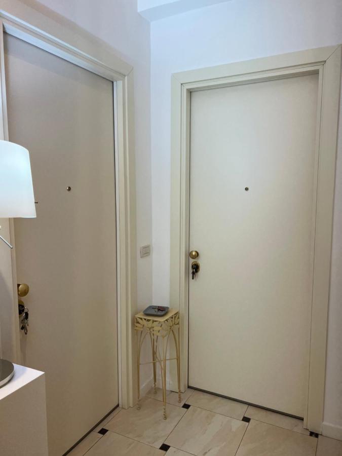 Riva Dei Fiori Apartment Viareggio Bagian luar foto