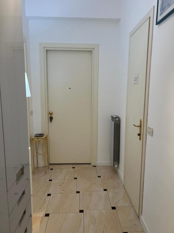 Riva Dei Fiori Apartment Viareggio Bagian luar foto